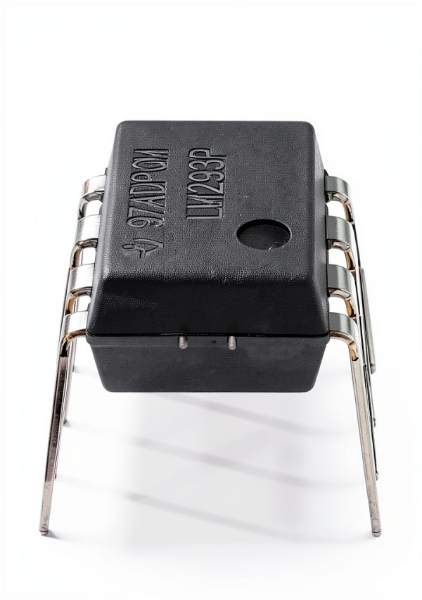LM293P Dual Comparator by Juried Engineering 36V TTL-Compatible DIP-8-4